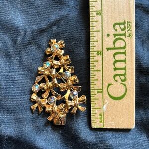 Holiday/Christmas Tree Pin/Brooch
